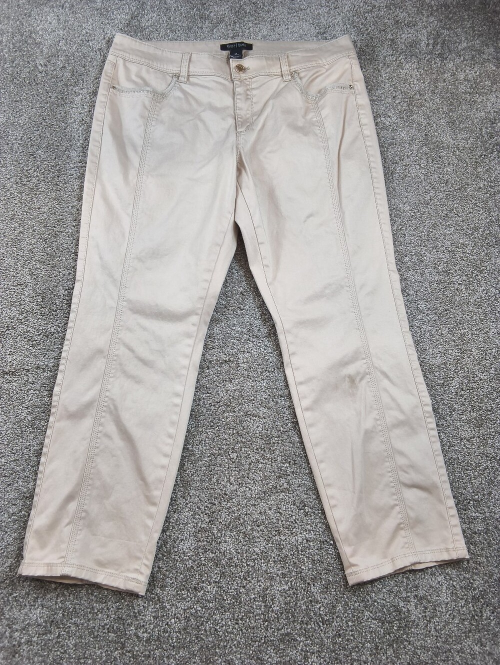 White House Black Market Pants Womens Size 10 Capri Beige Crop